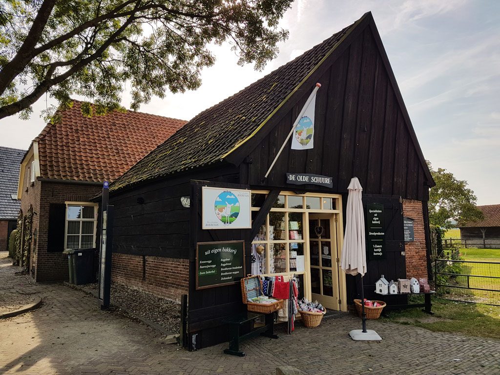 Streekwinkel De Olde Schuure in Bronkhorst