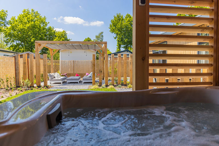 wellness villa boshoek buiten bubbelbad